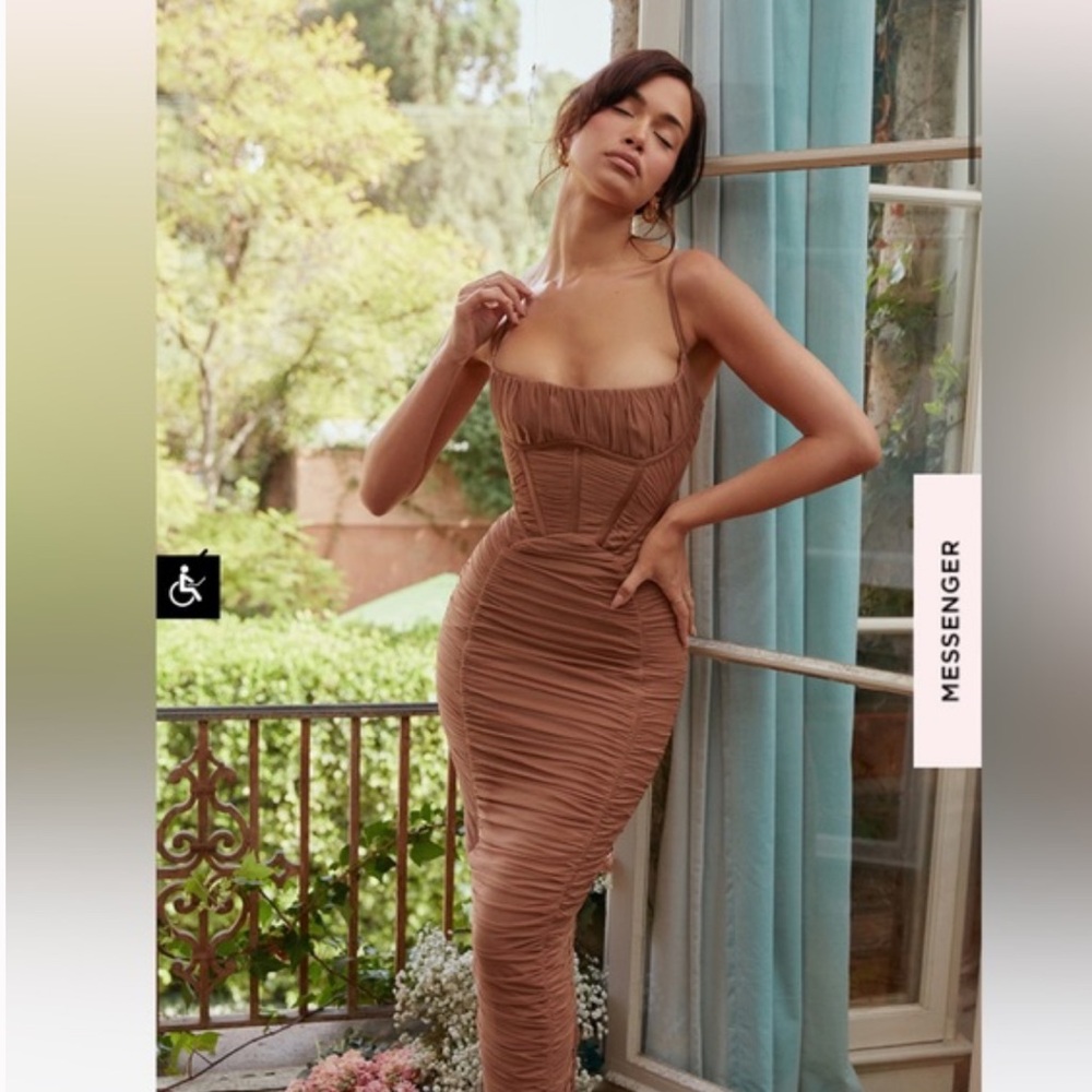 House Of CB LILIAN
Mocha Corset Maxi Dress